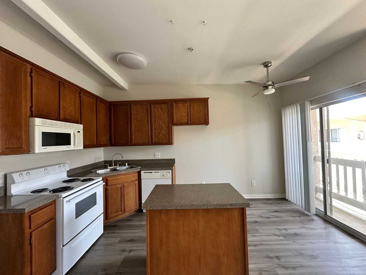 Pacific Oaks LLC - Photo 4 of 6