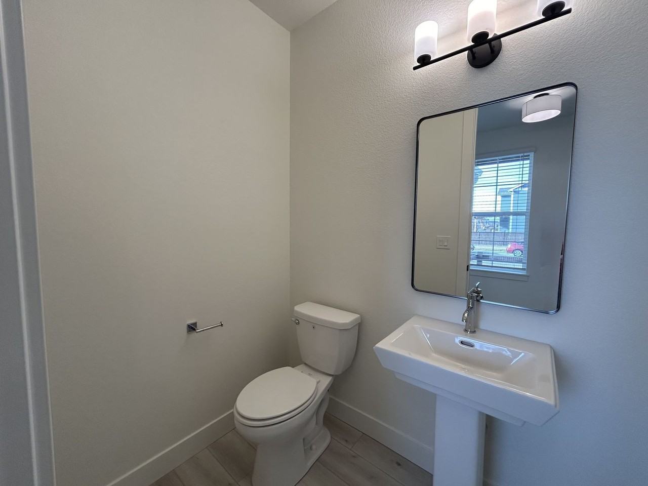 5061 Avon Ave - Photo 5 of 14