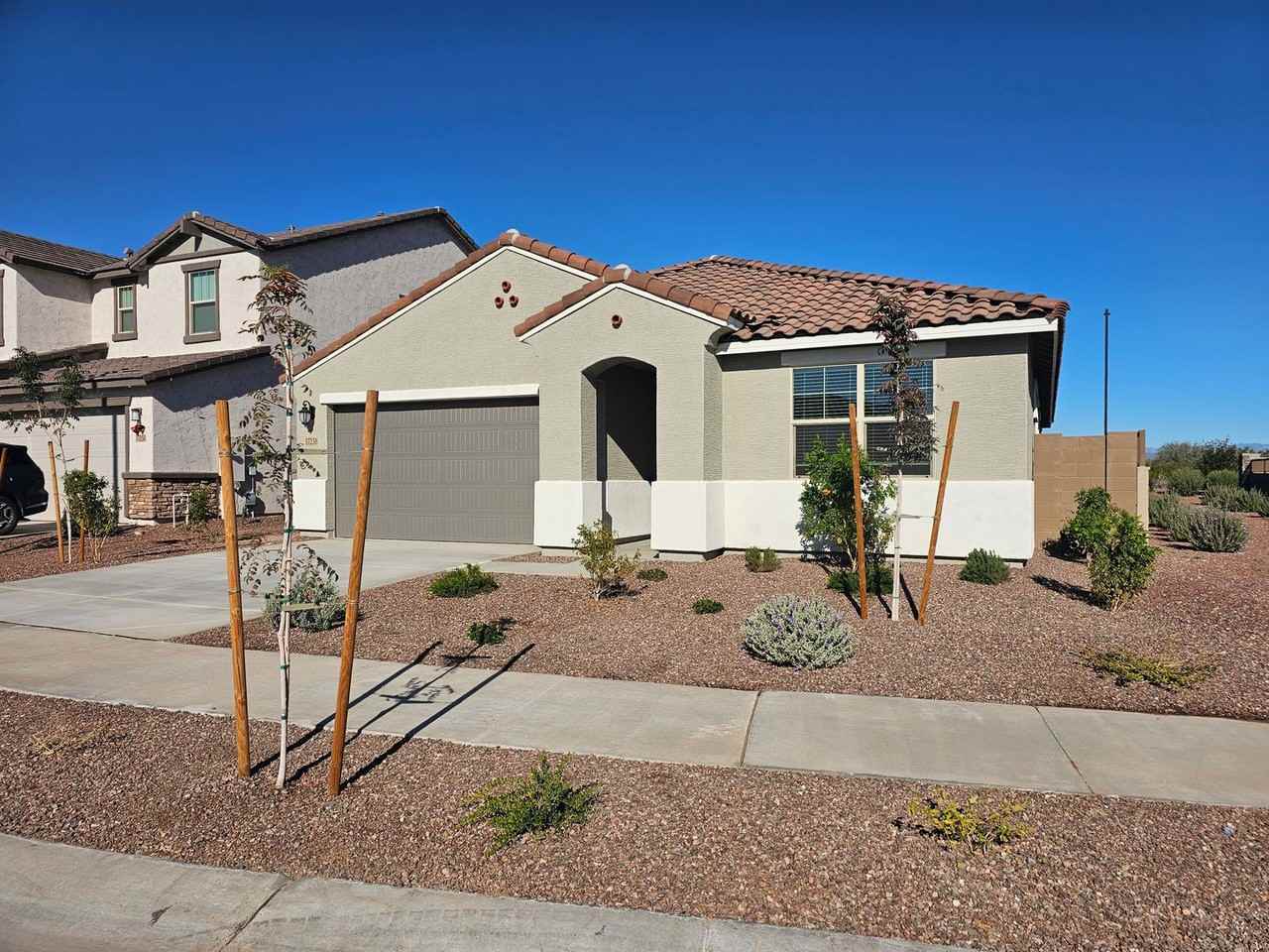 17236 W Via Dona Rd - Photo 3 of 39