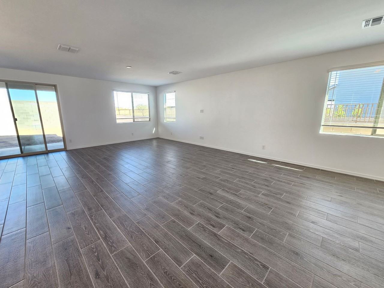 17236 W Via Dona Rd - Photo 5 of 39