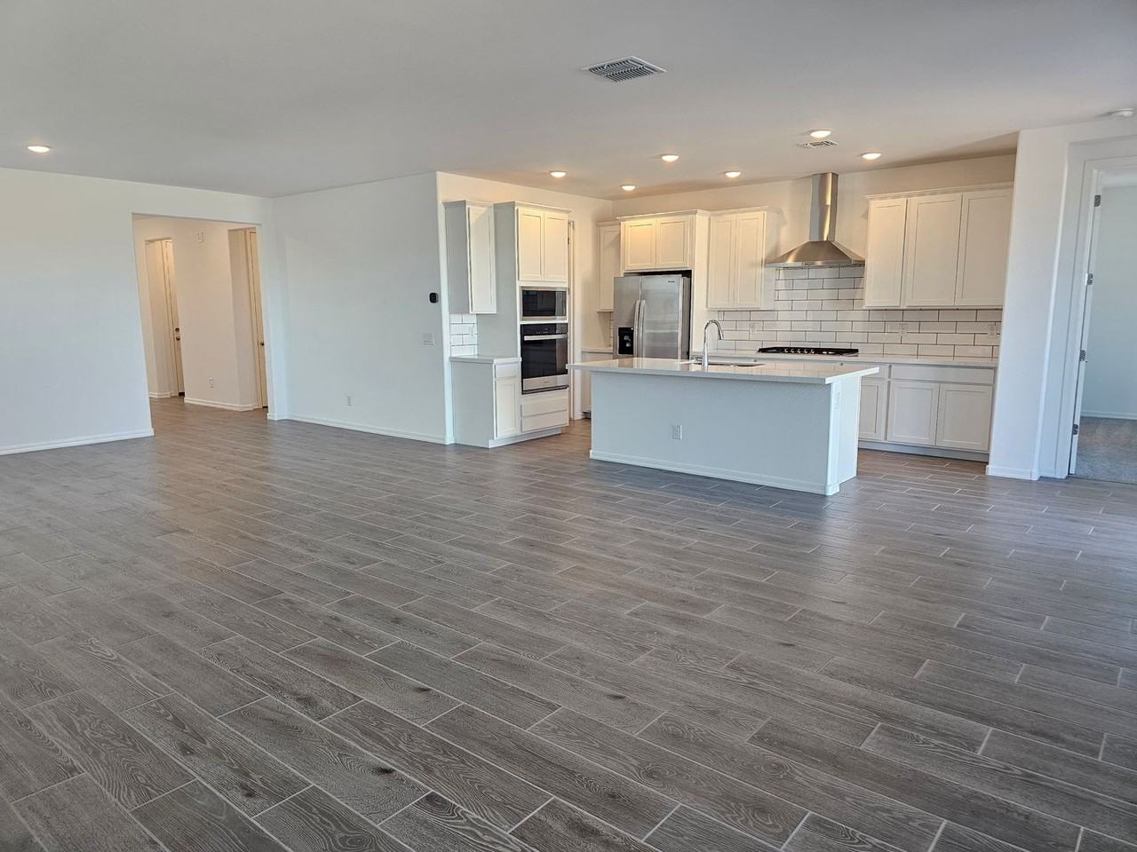 17236 W Via Dona Rd - Photo 7 of 39