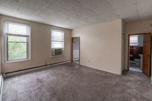 featured image of 1325 W Porter St