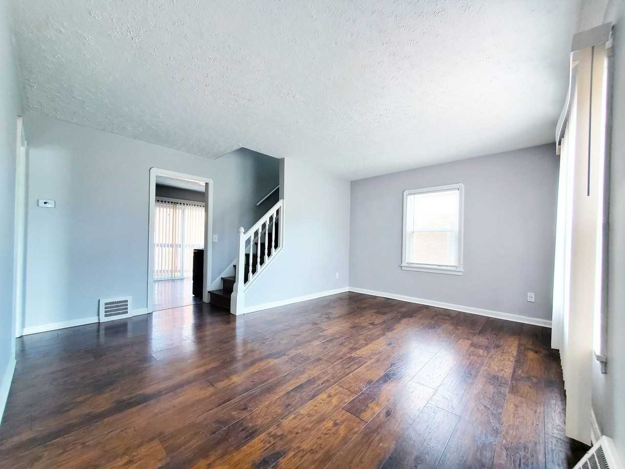 230 E 327th St - Photo 2 of 20