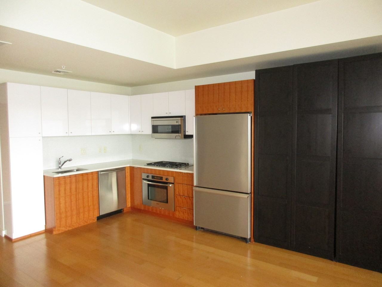 3570 S River Pkwy #305 - Photo 3 of 16