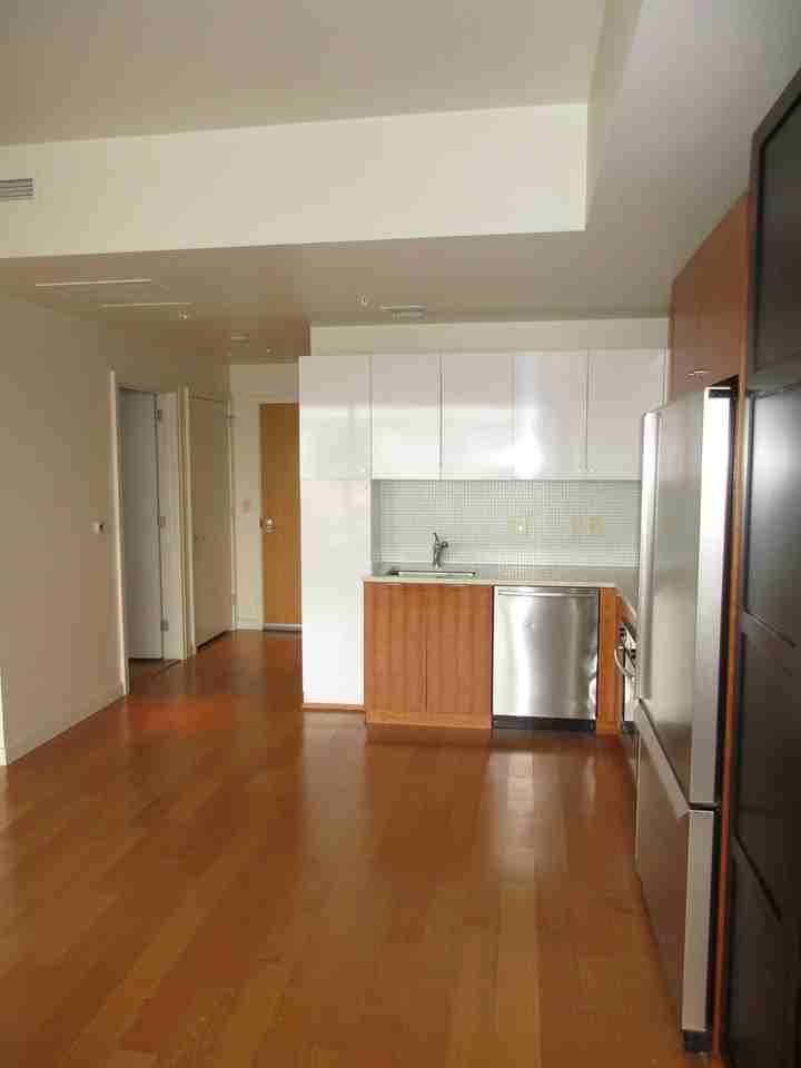 3570 S River Pkwy #305 - Photo 4 of 16