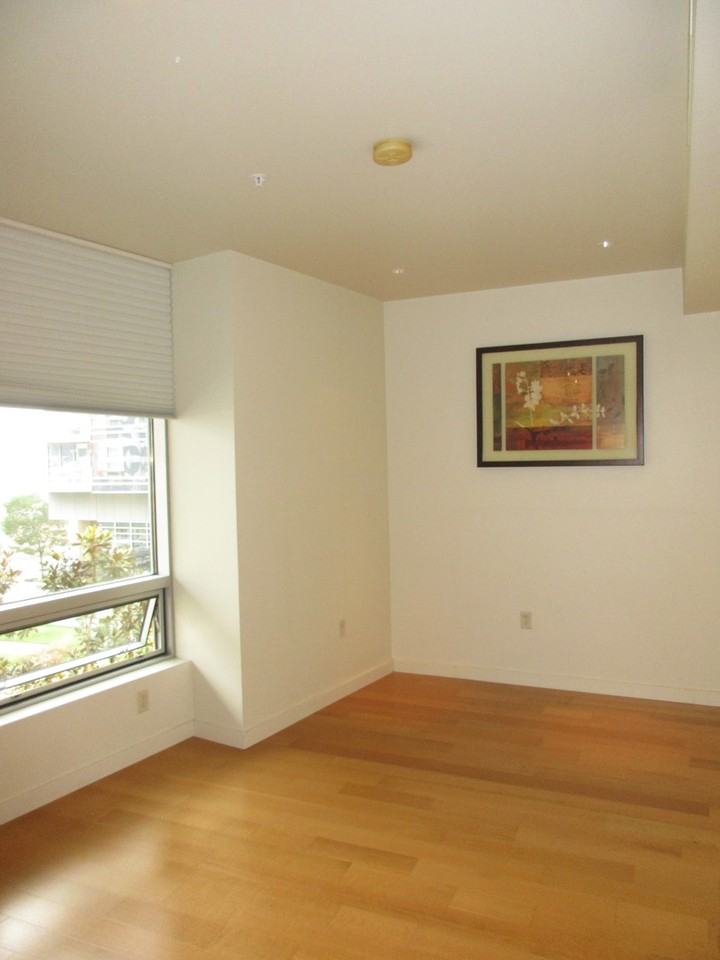 3570 S River Pkwy #305 - Photo 6 of 16