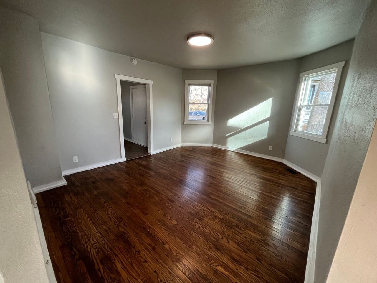 3614 Charles St - Photo 4 of 18