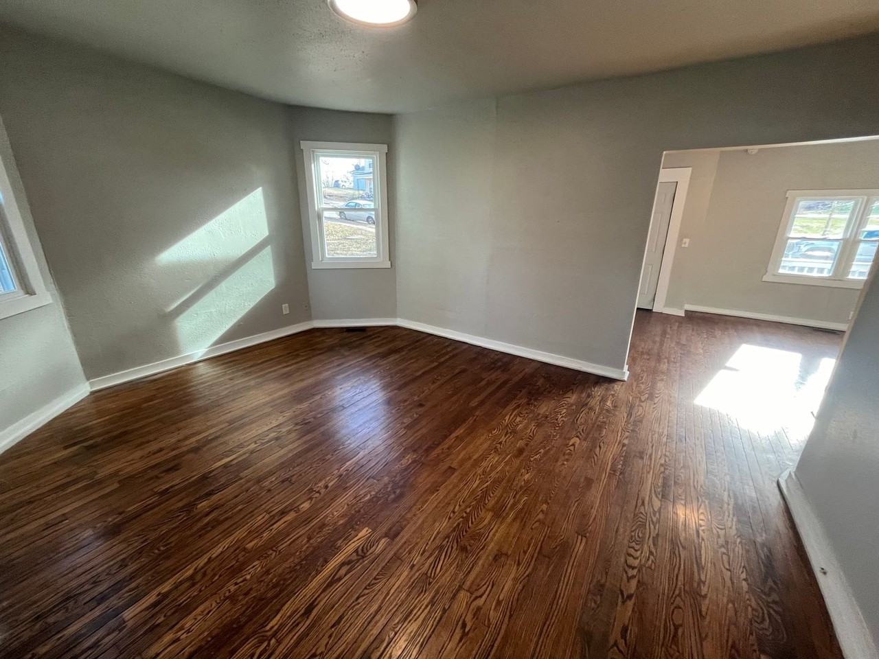 3614 Charles St - Photo 5 of 18