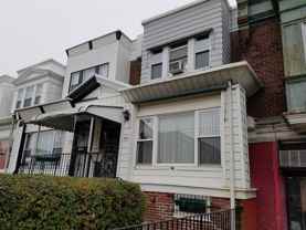 5342 Master St - Photo 1 of 1