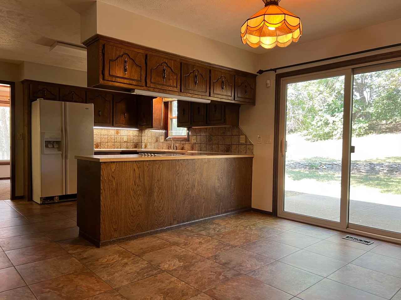 107 S 132nd St - Photo 5 of 25