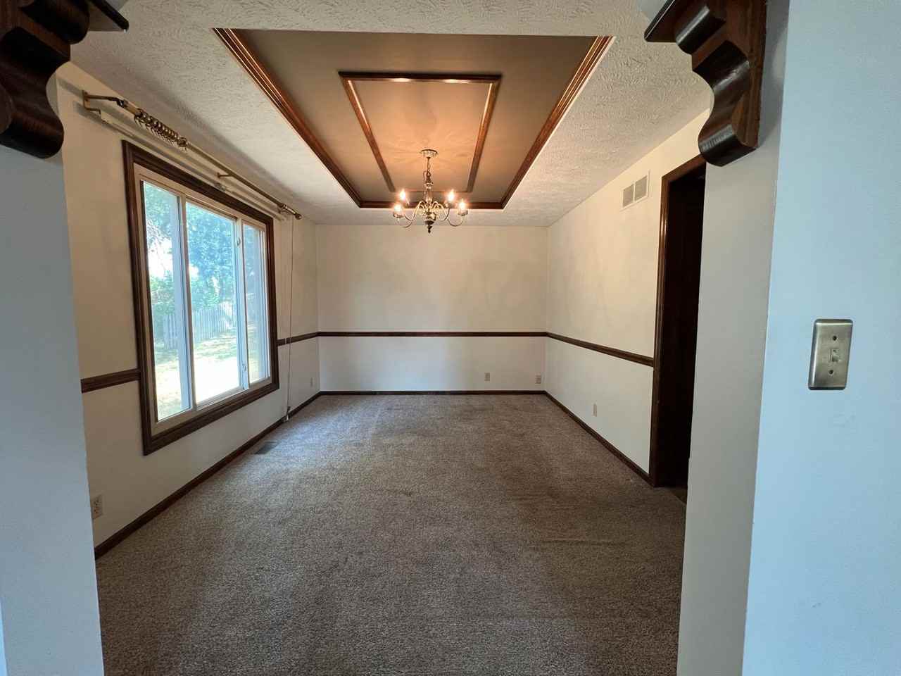 107 S 132nd St - Photo 7 of 25