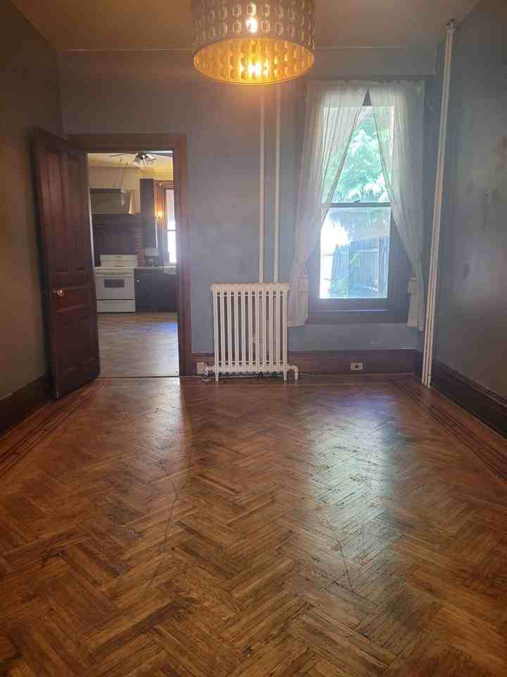 28 S Hartley St - Photo 3 of 16