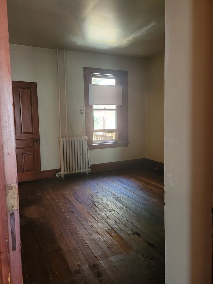 28 S Hartley St - Photo 6 of 13