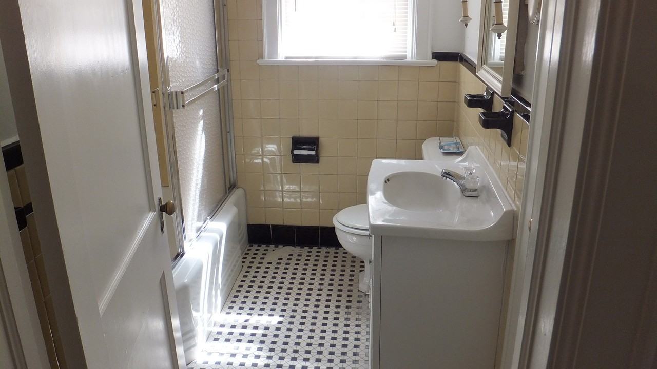 1336 Saint Julien St - Photo 6 of 9