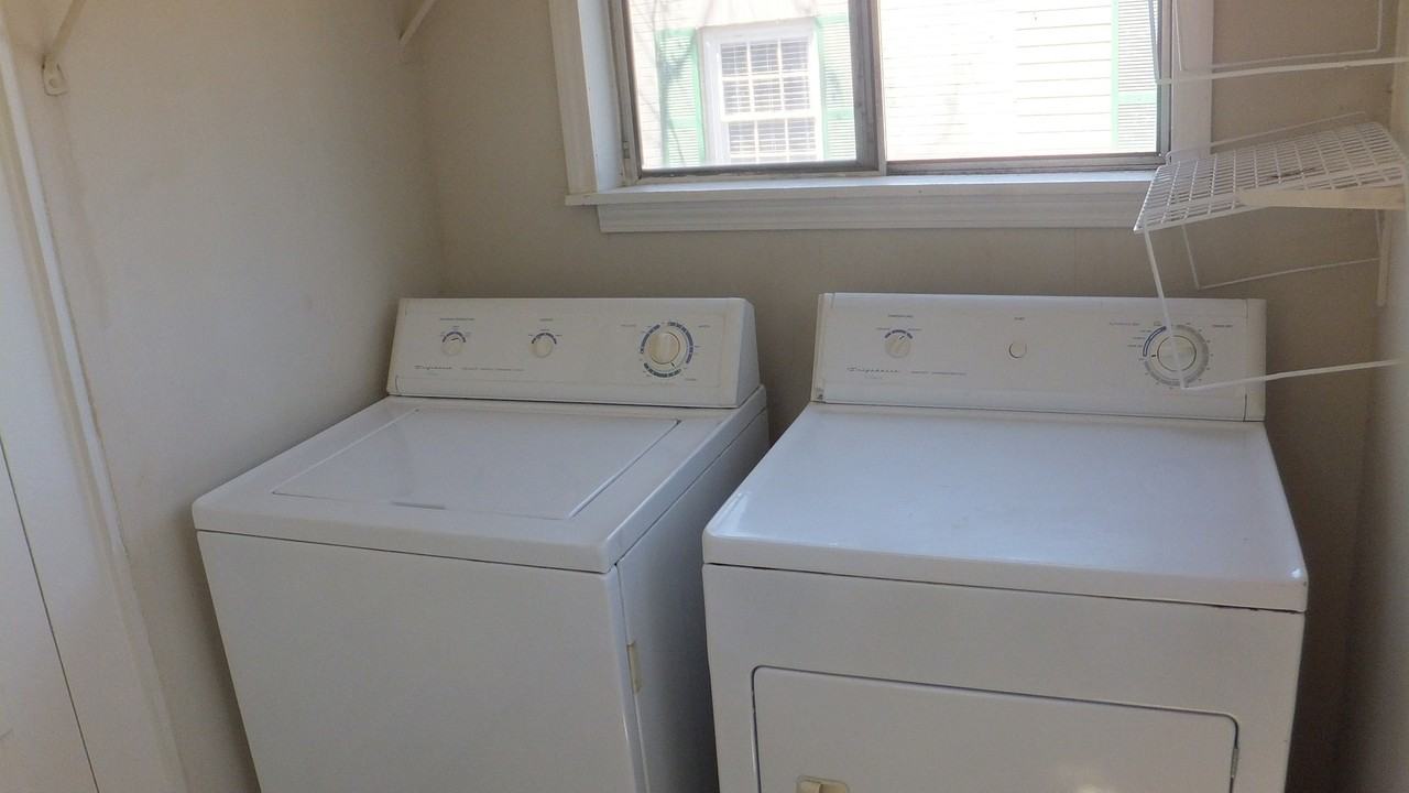 1336 Saint Julien St - Photo 7 of 9