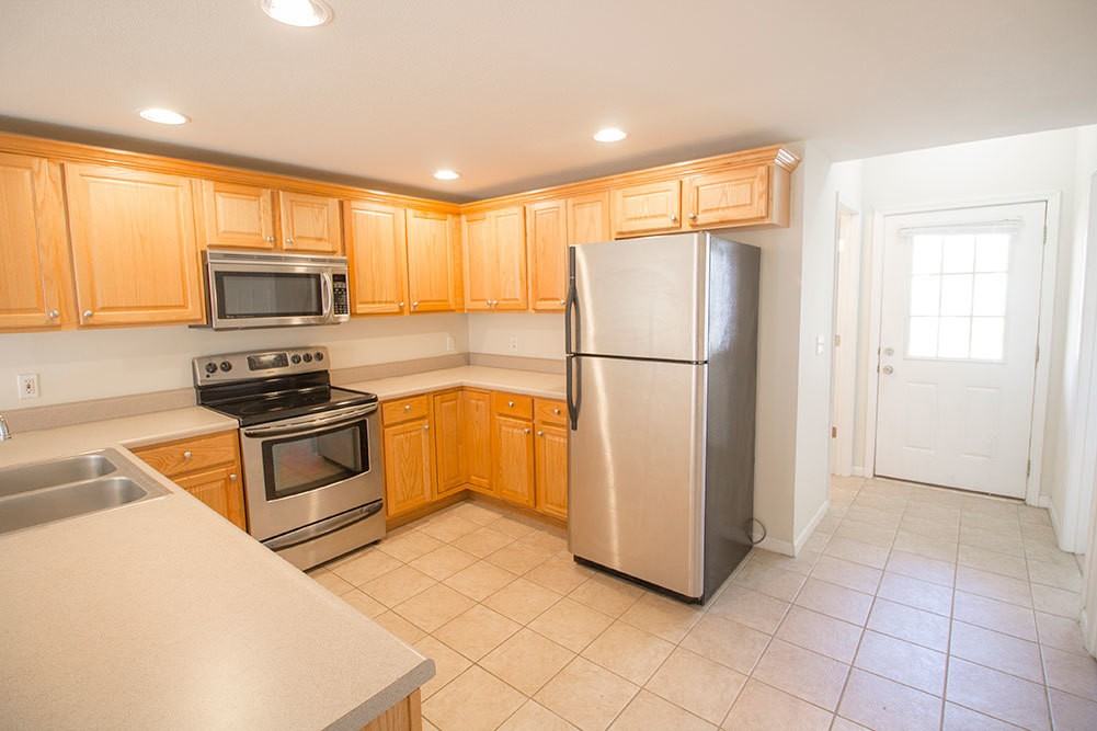 1930 Center St - Photo 3 of 44