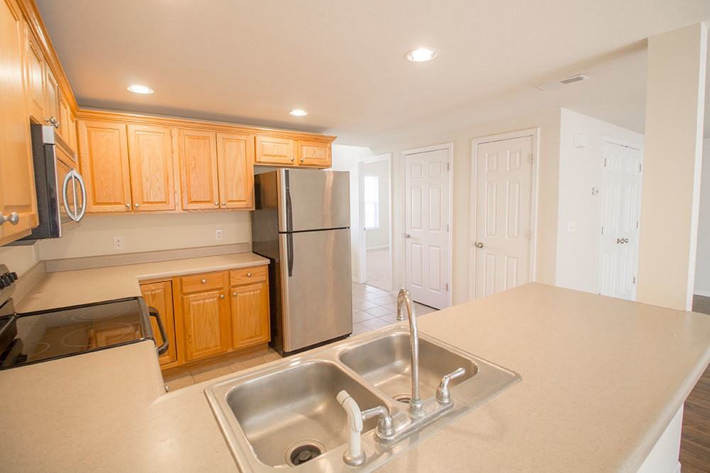 1930 Center St - Photo 4 of 44