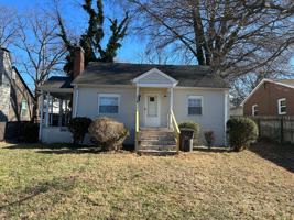 featured image of 2905 Ne Gilmer Ave