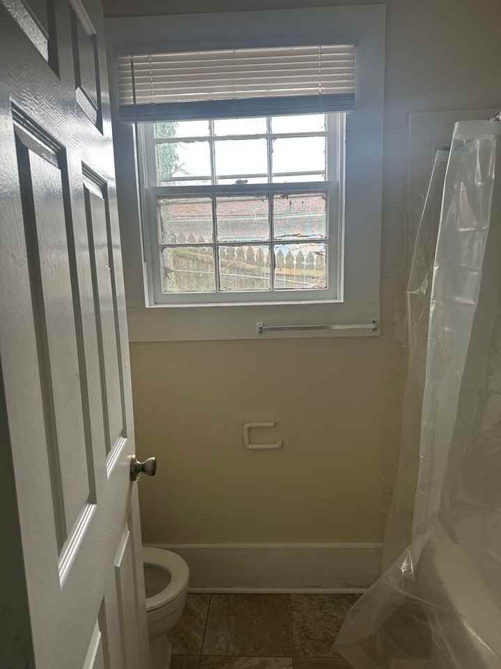 2905 Ne Gilmer Ave - Photo 6 of 9