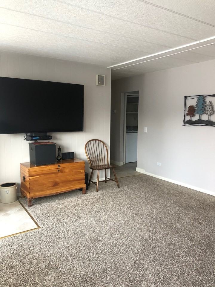 1906 Diana Dr - Photo 5 of 11