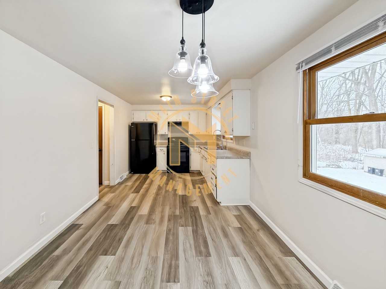 2659 Deckner Ave - Photo 2 of 9