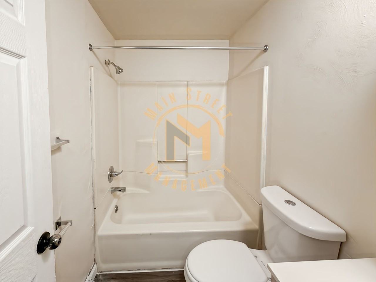 2659 Deckner Ave - Photo 4 of 9