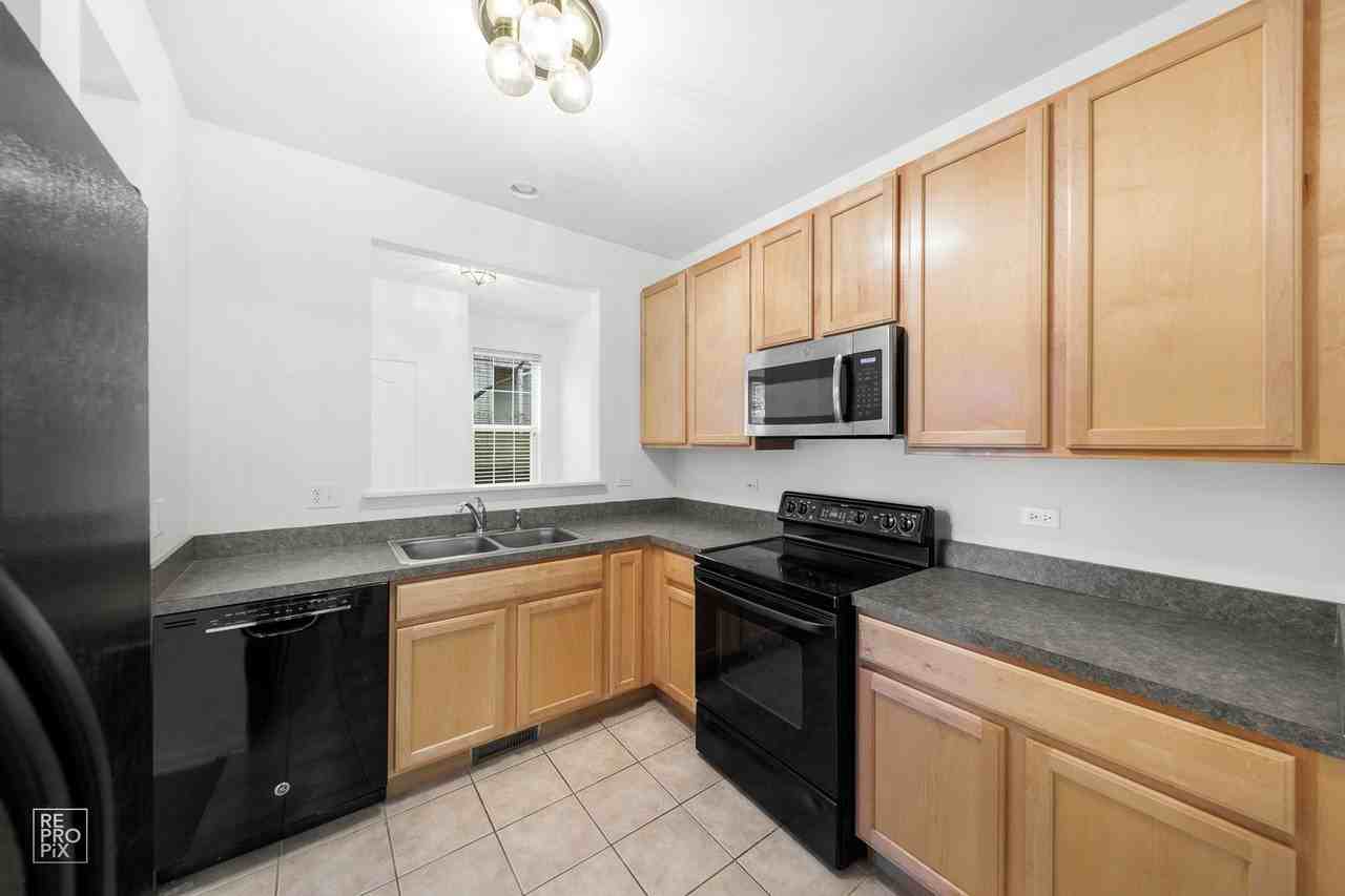 2853 Falling Waters Dr - Photo 3 of 11