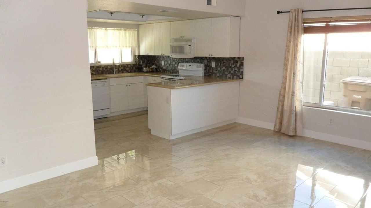 7839 W Mescal St - Photo 3 of 18