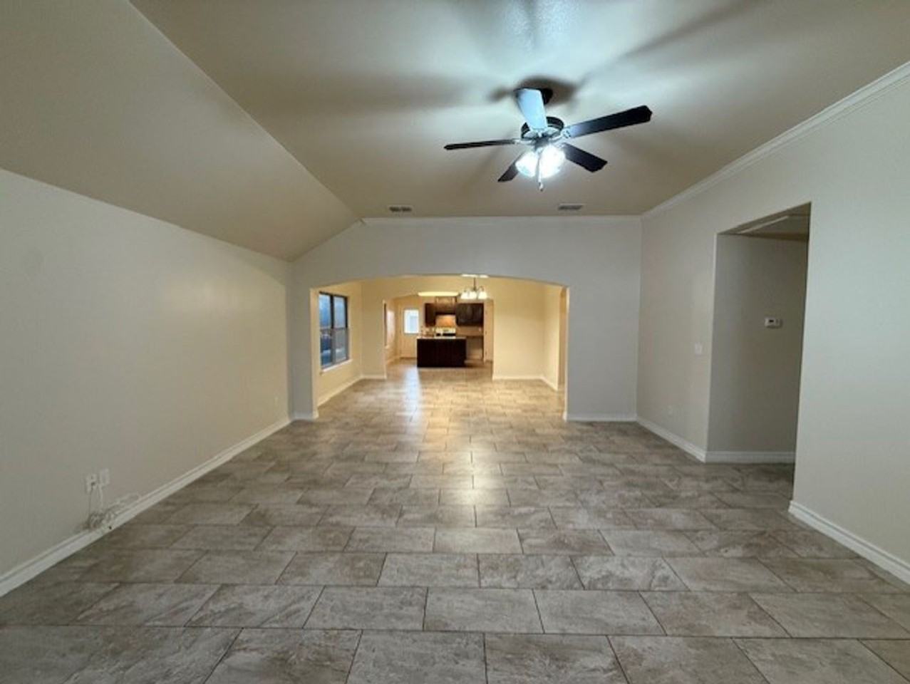 2421 Lucia Ct - Photo 3 of 17