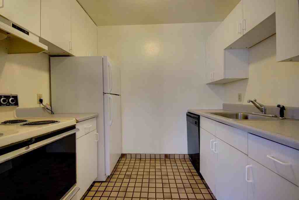 3353 Madison Ave - Photo 5 of 16