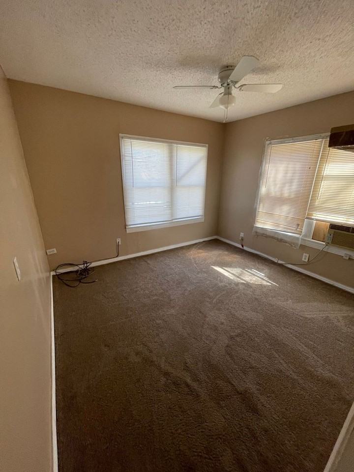 1441 Cypress St - Photo 3 of 5