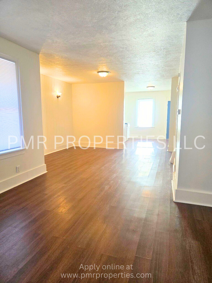 2439 Larimore Ave - Photo 2 of 10