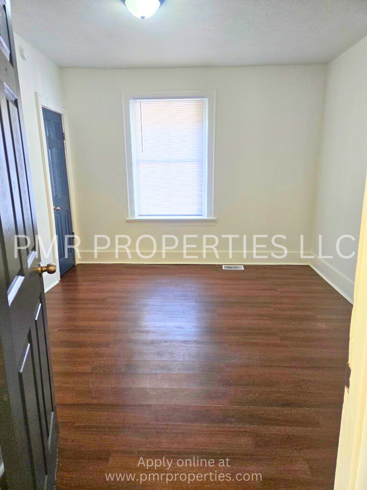 2439 Larimore Ave - Photo 4 of 10