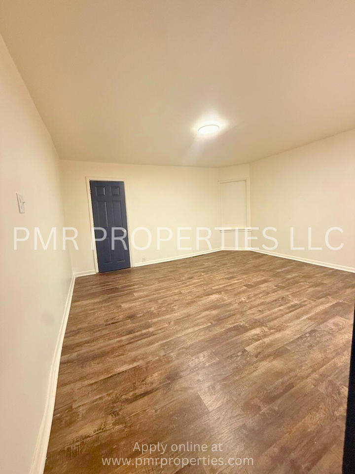 315 N 8th St - Photo 5 of 9