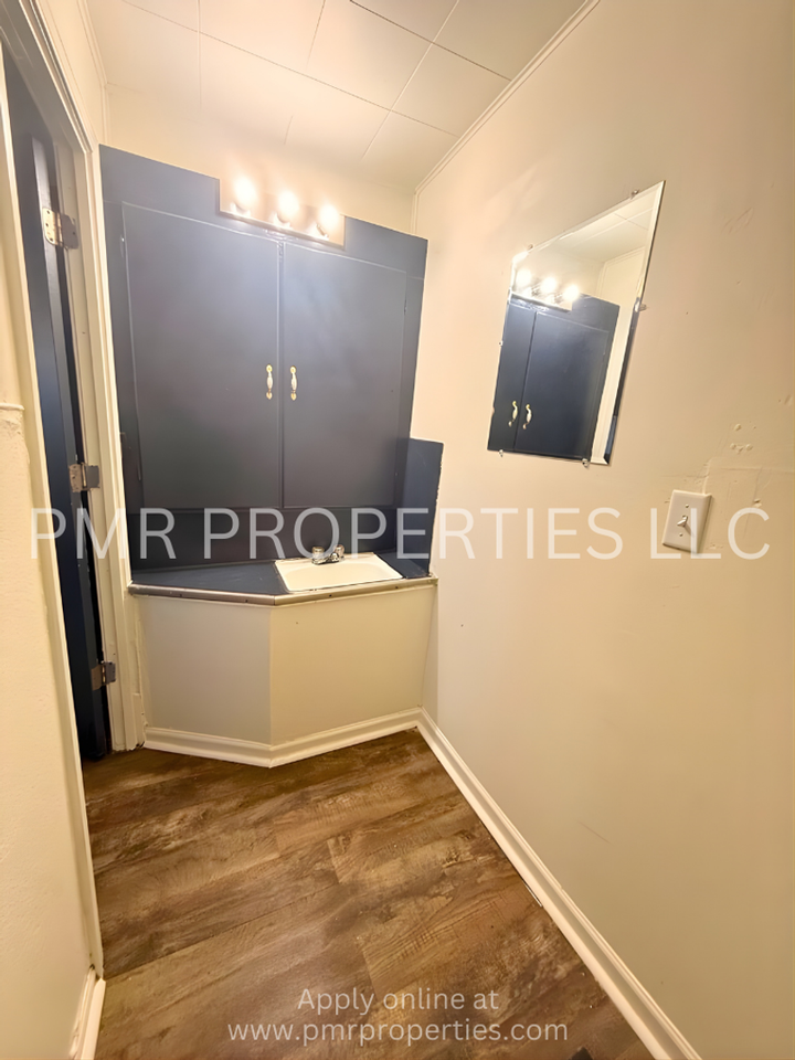 315 N 8th St - Photo 7 of 9