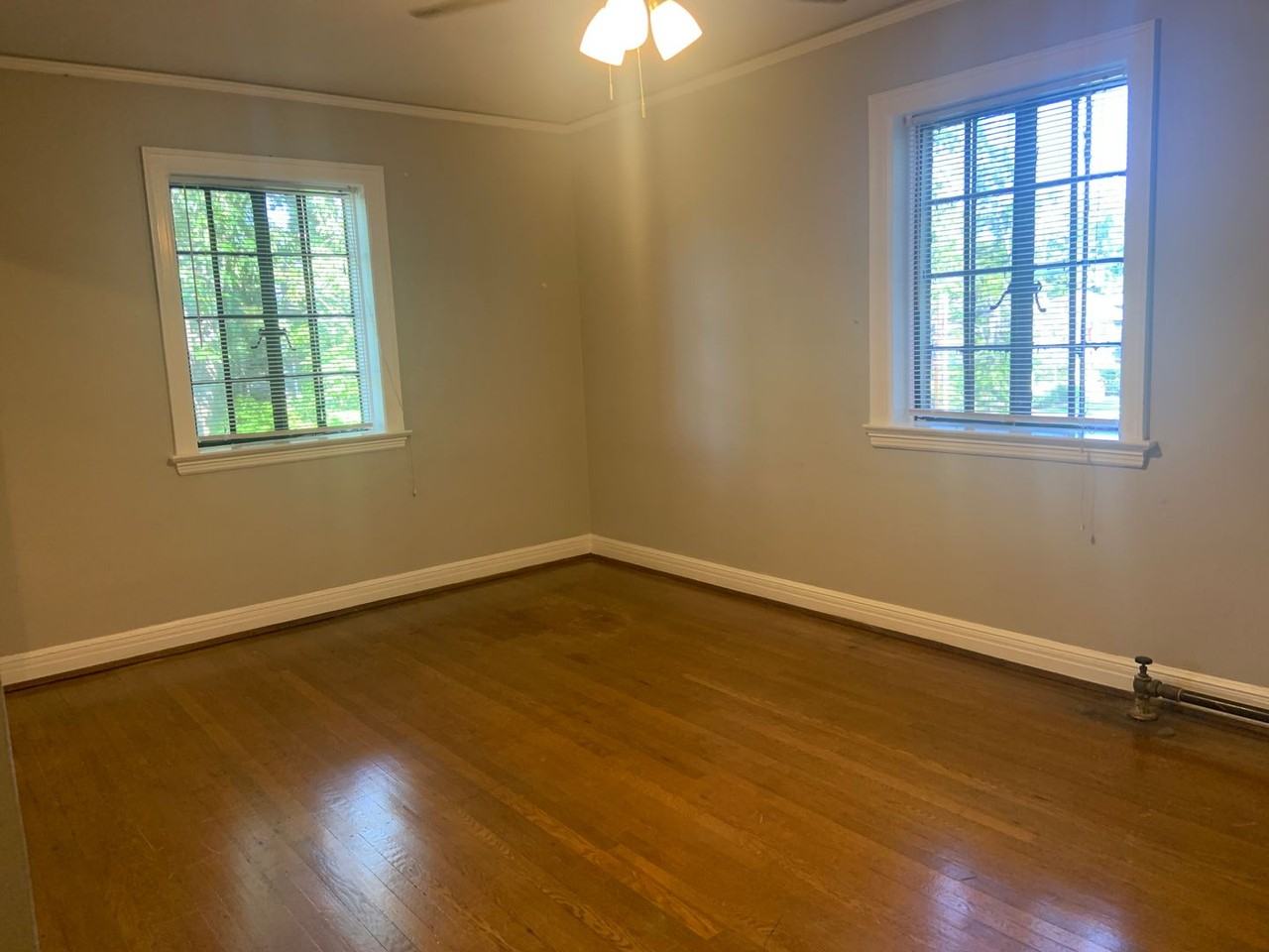 Winburn Court Apartments - Photo 7 of 11