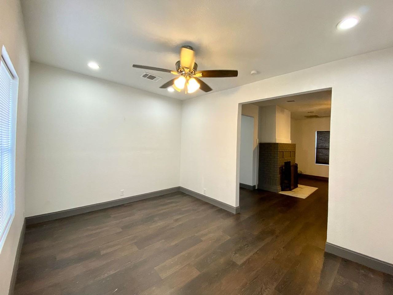 828 Dakota St - Photo 3 of 26