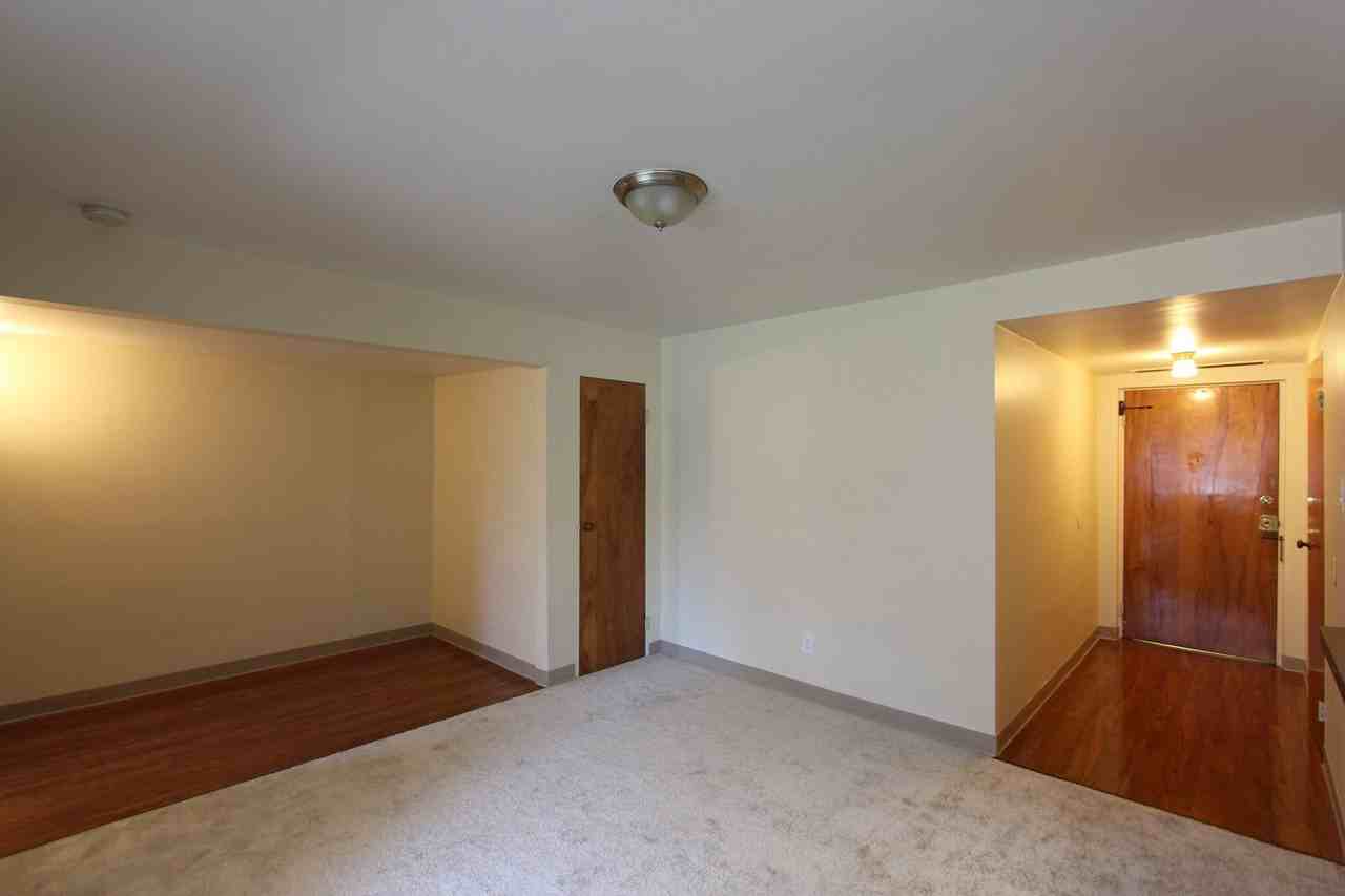 Whitney Avenue Apartments - Photo 6 of 18