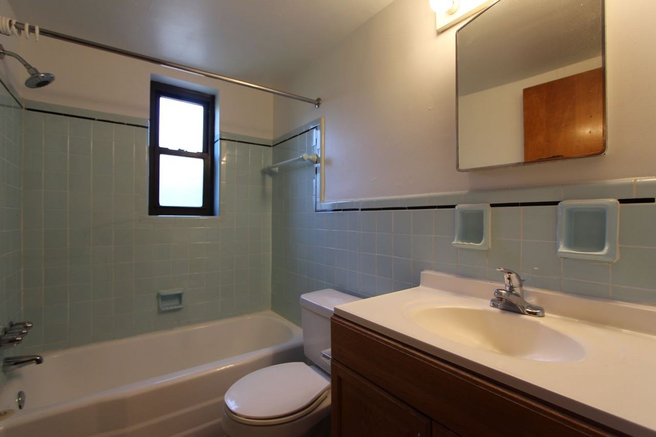 Whitney Avenue Apartments - Photo 7 of 18