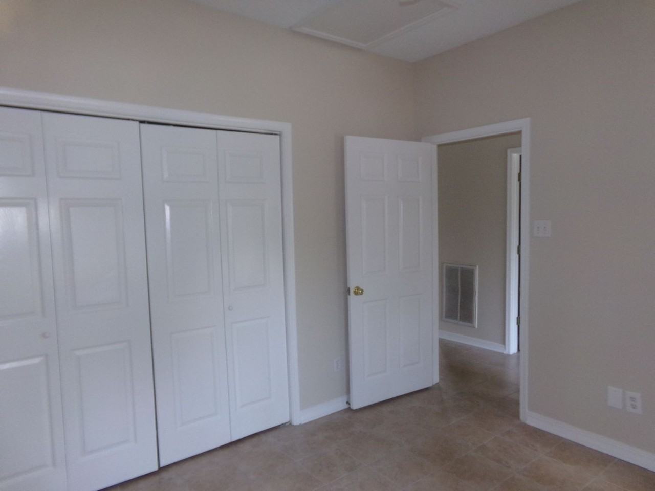 901 Cook St - Photo 5 of 20