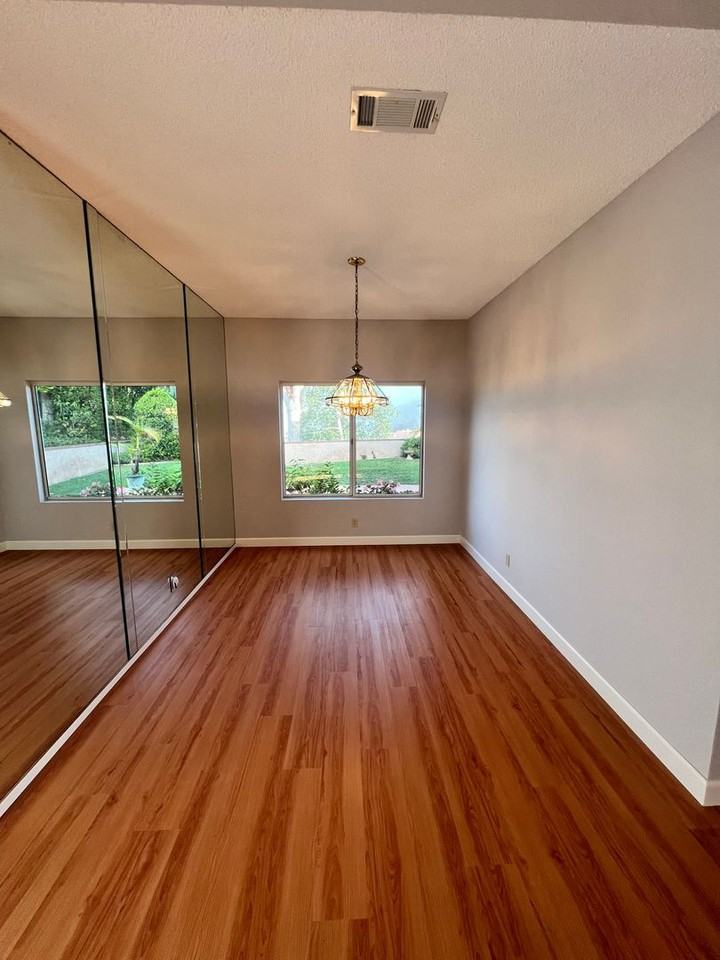 689 Chinook Dr - Photo 7 of 40