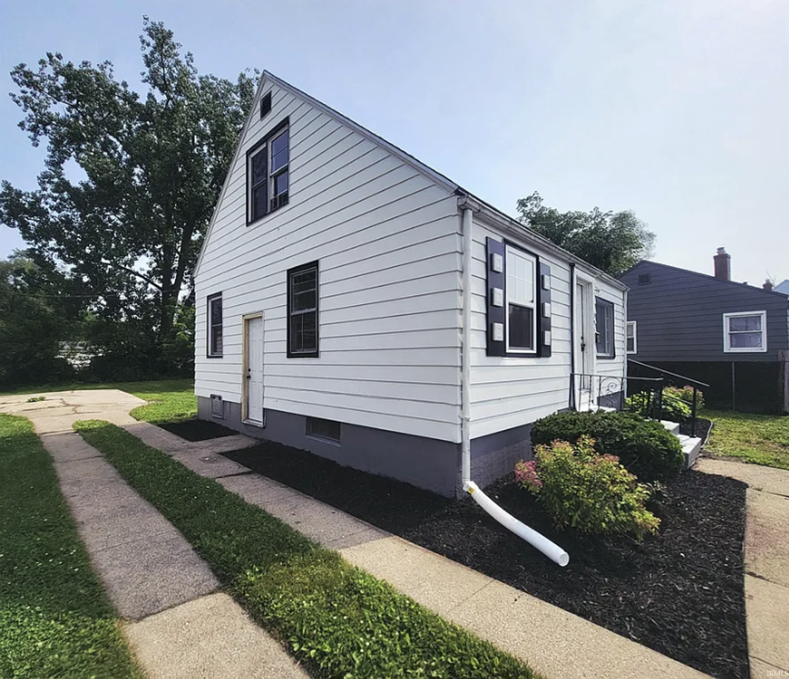 3917 Dunham St - Photo 2 of 15