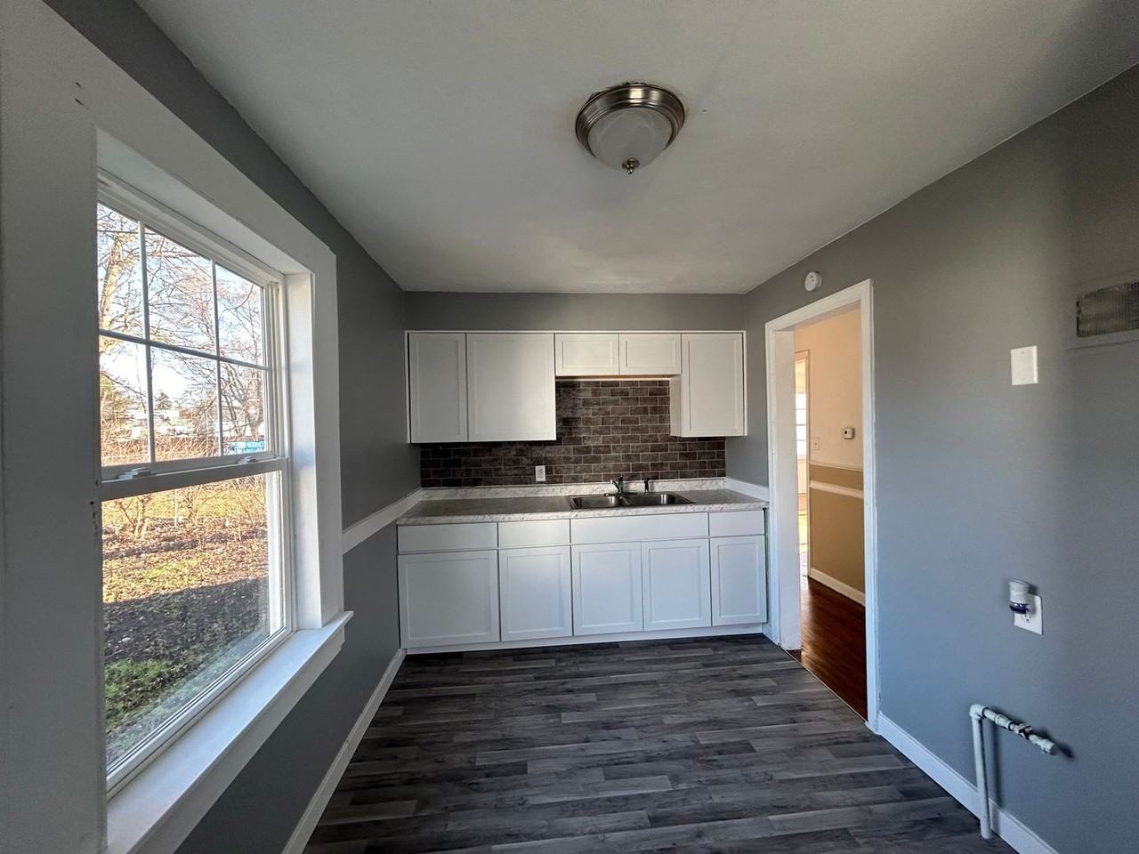 3917 Dunham St - Photo 3 of 15