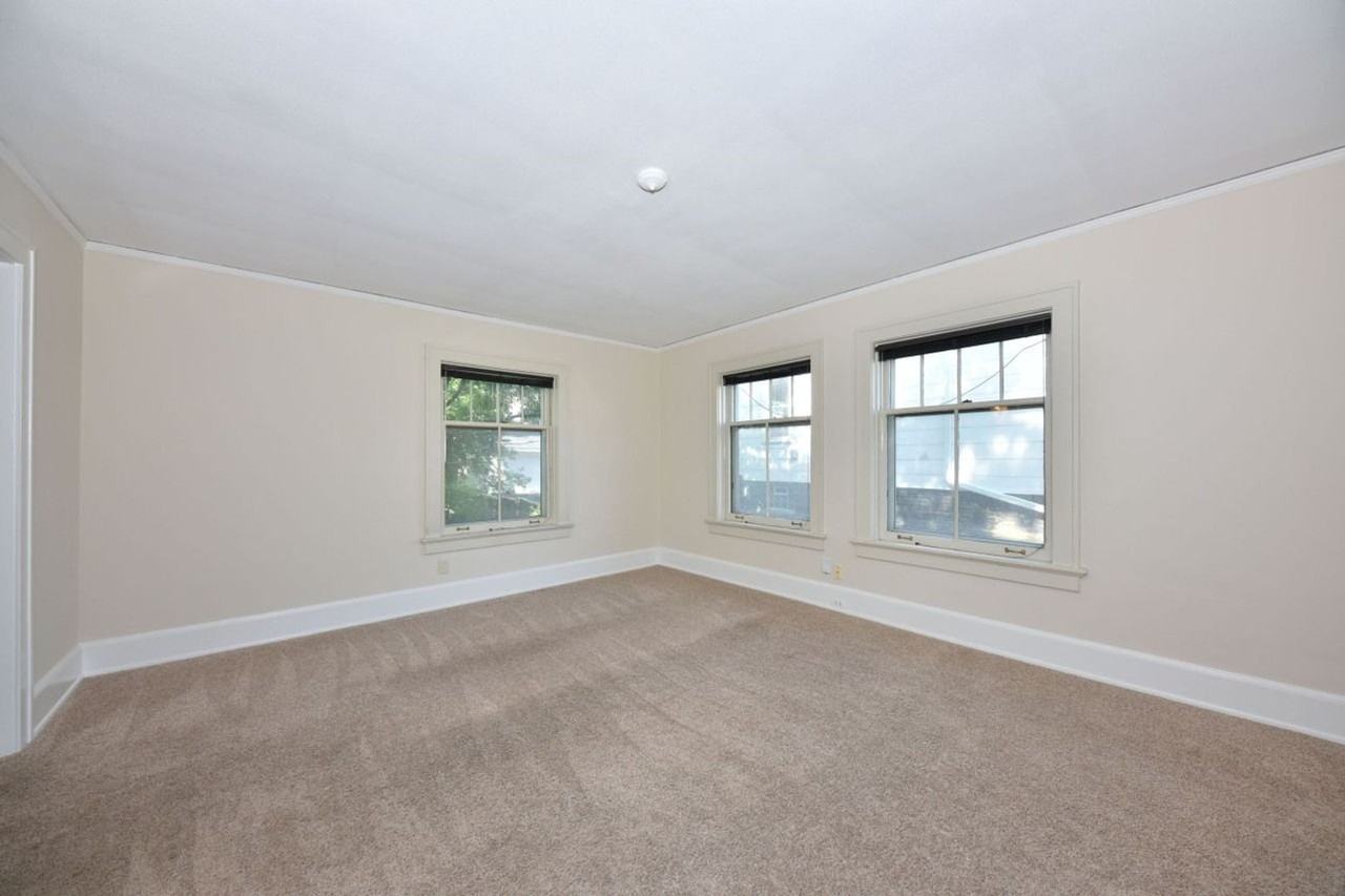 1503 Mower Ct - Photo 3 of 20