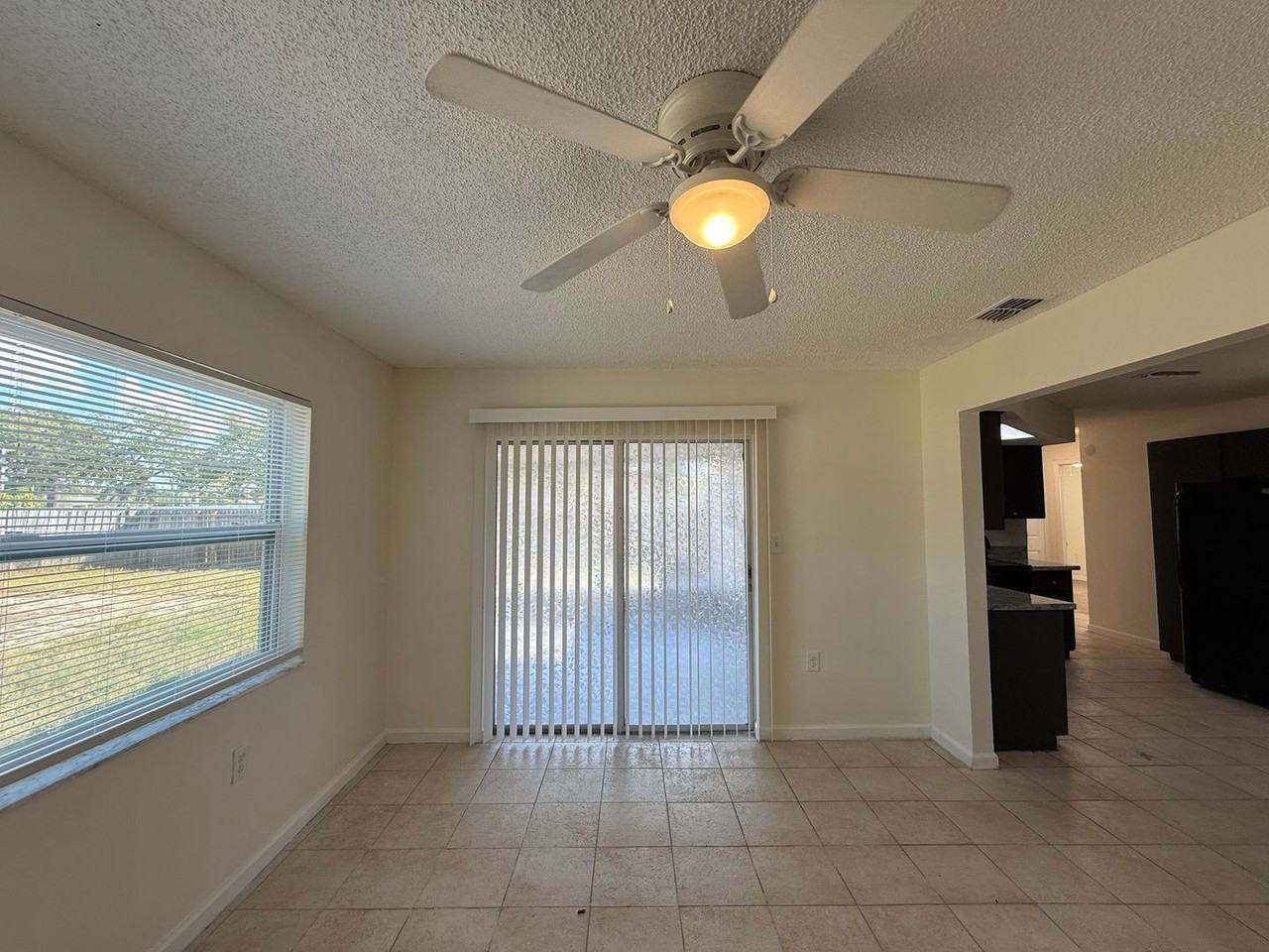 8649 Paxton Dr - Photo 5 of 11