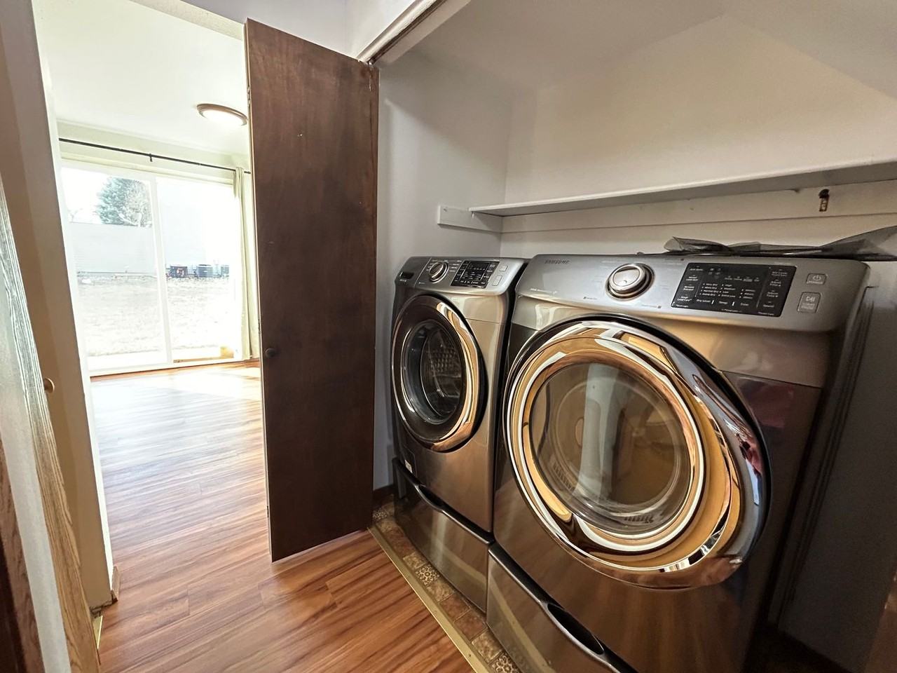 217 Glenda Dr - Photo 4 of 12