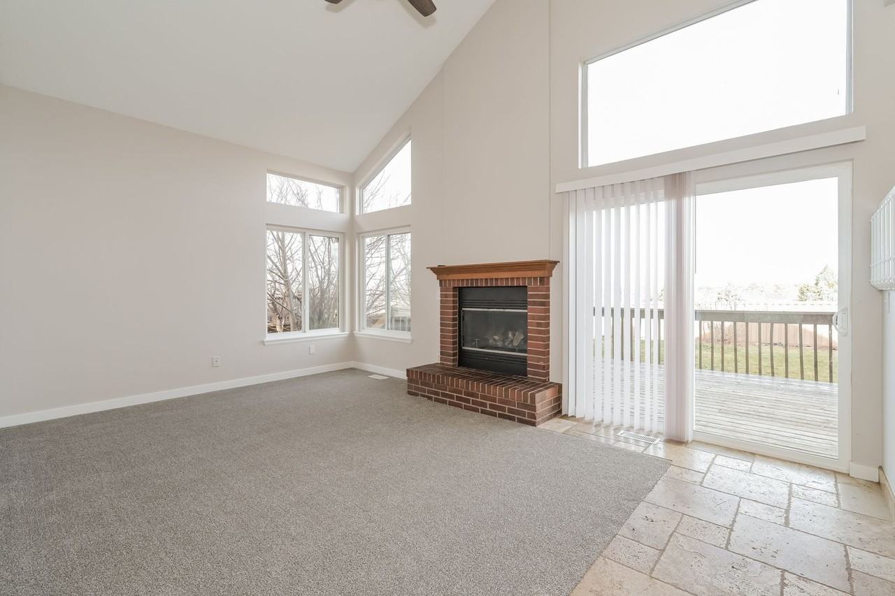 1248 Ascot Ave - Photo 6 of 23