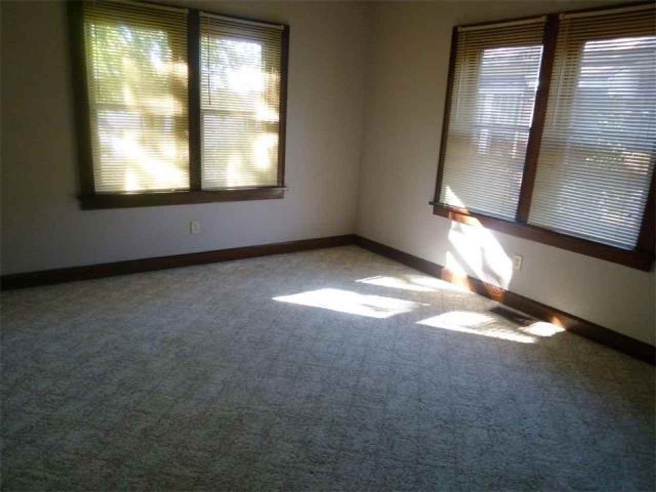 1230 N 9th St - Photo 6 of 8