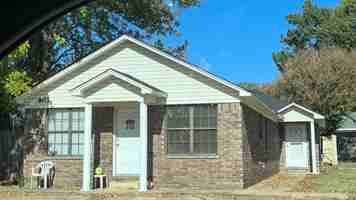 featured image of 803 E N St