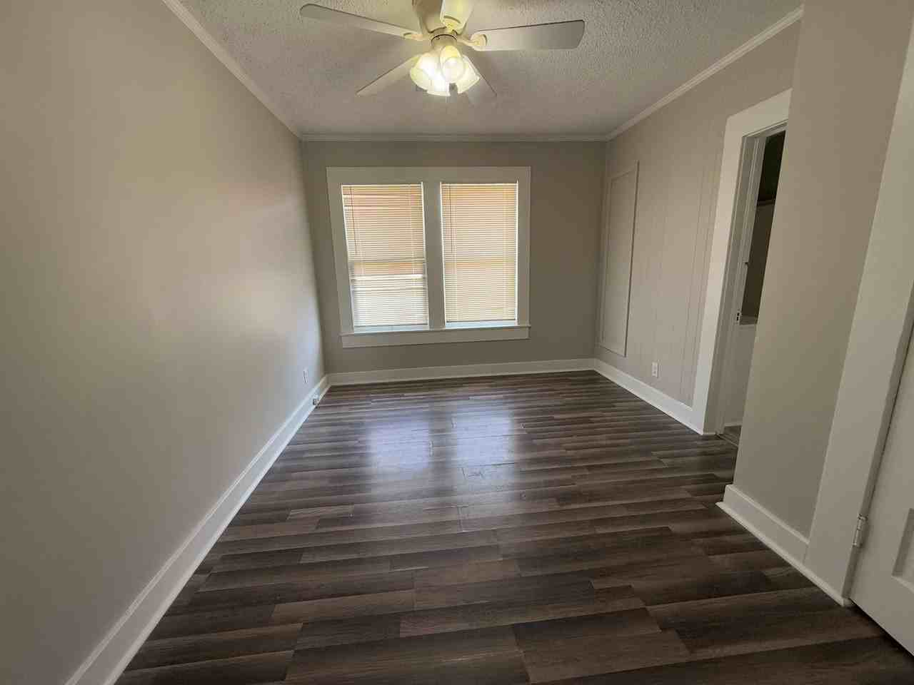 116 S Stanford St - Photo 5 of 9